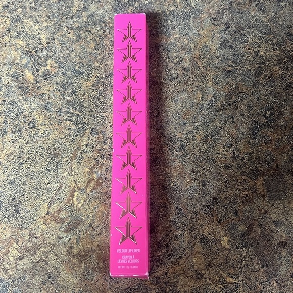 Jeffree Star Cosmetics Red Velour Lip Liner in Cherry Wet - Picture 13 of 14